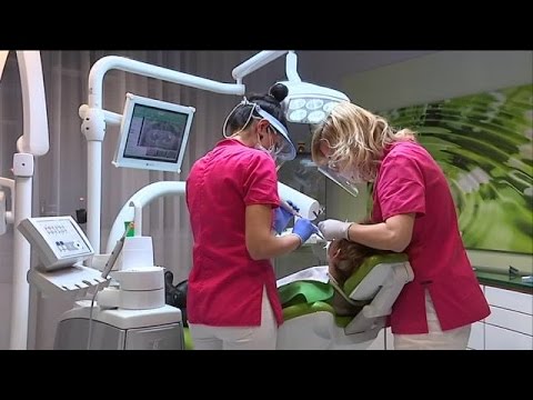 Hongrie, le nouvel eldorado des Français pour les soins dentaires (JT France 3)