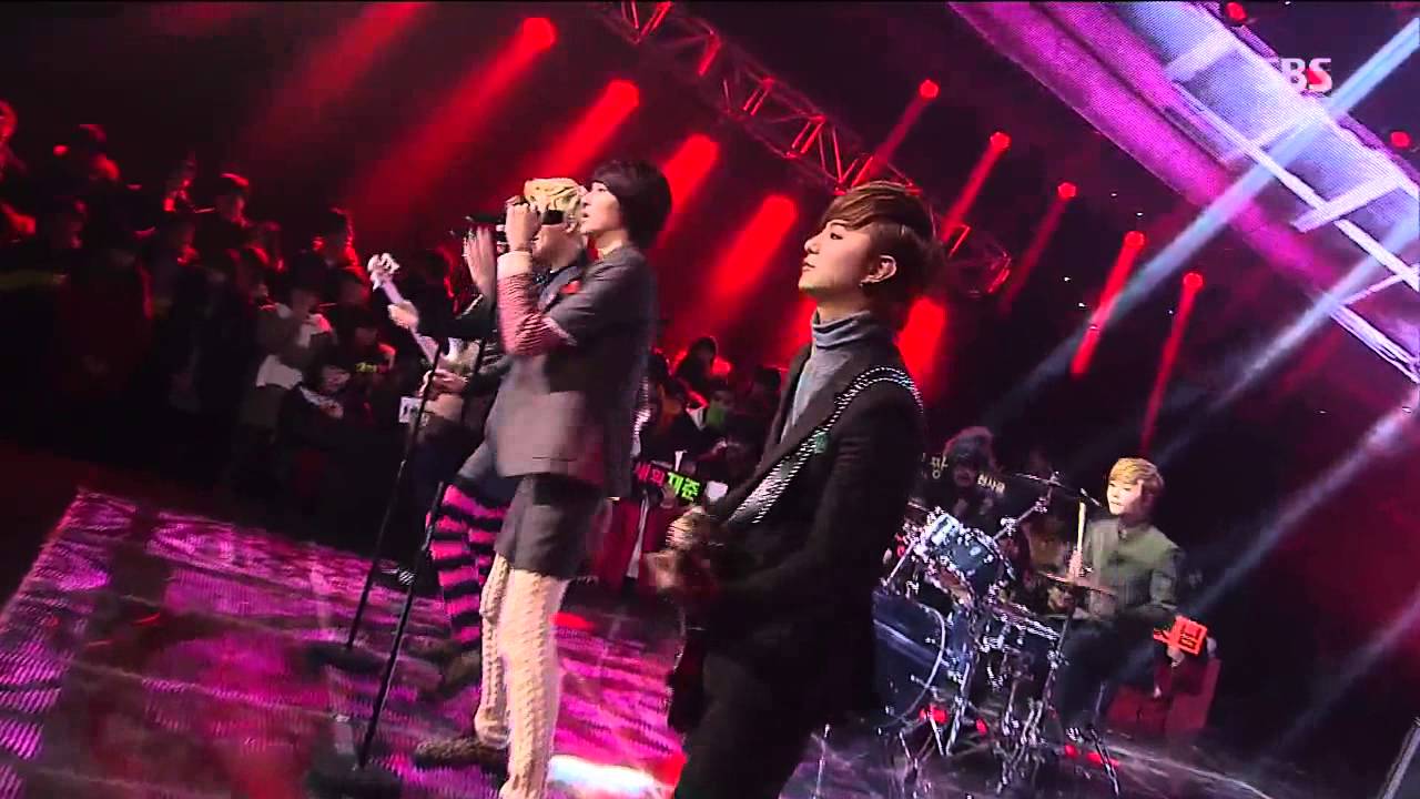 Красное яблоко (Led apple) [Удар на ветру] @SBS Inkigayo Популярная песня 20130106