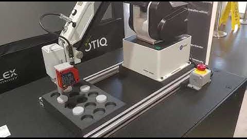 Dobot MG400 Demo in ATX show by customer