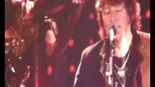 Bon Jovi - I can't help falling in love / Bed of roses (live) - 01-06-2008