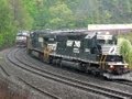 2 Trains Race WB at Horseshoe Curve!