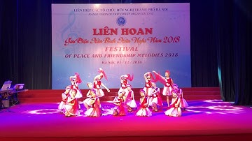 Liên khúc nụ cười - ở trường cô dậy em thế