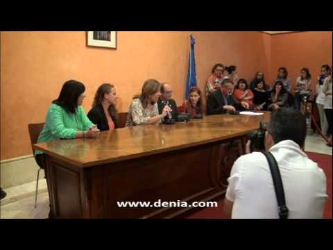 Dénia: llamada a las Falleras Mayores 2012, Anna Sobrecases y Ainhoa Flores