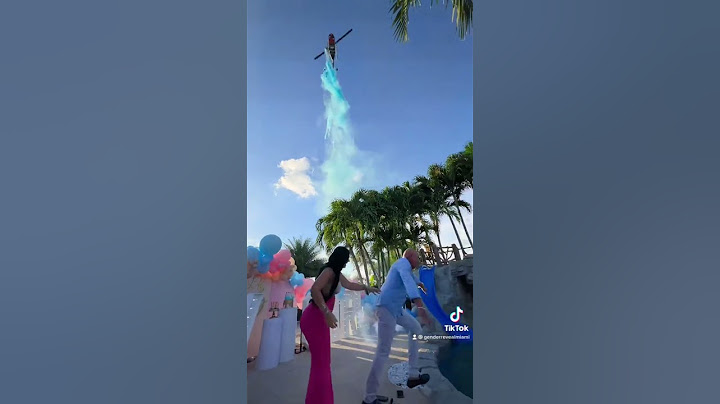 Incredible reaction from these parents to be.😮💙Helicoter gender reveal🚁🎉