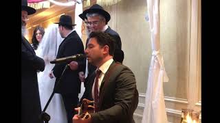 Video thumbnail of "Eli Levin Singing the Carlebach Im Eshkachech אלי לעווין אם אשכחך ירושלים רבי שלמה קרליבך"