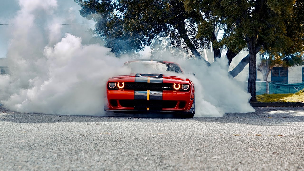 ⁣Dodge Challenger SRT  HELLCAT / 4K