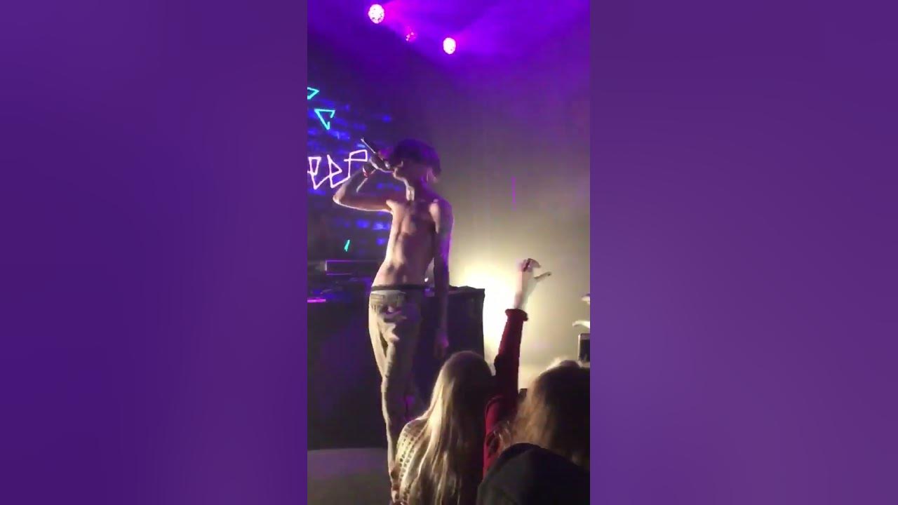 Lil Peep - "Honestly" live
