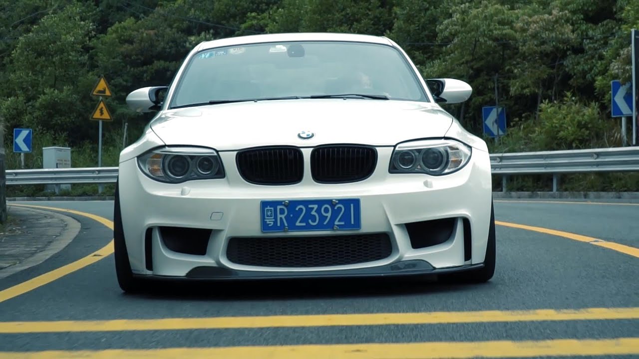 Bmw 1m 纯粹的驾驶者之车 Youtube