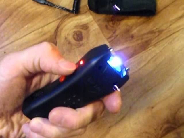 POLICE Stun Gun 618 - Max Voltage With LED Flashlight for Women