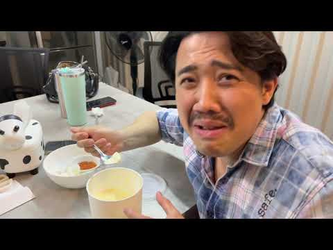 Video A Xìn bị hội bạn bắt quả tang ăn uống bất chấp uy tín... - youtube