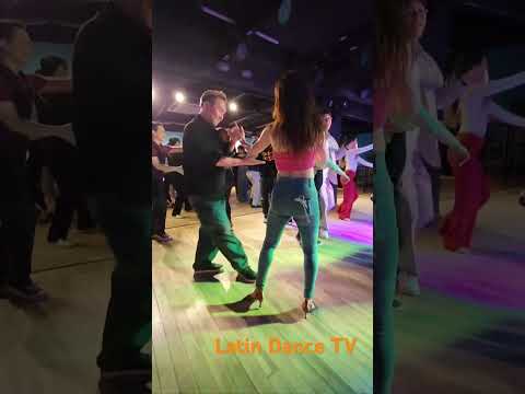 VALENTINO SON & HAPPY NANG BACHATA IN LATIN BAR, KANGNAM, SEOUL, KOREA (2025.5.13. THURS)