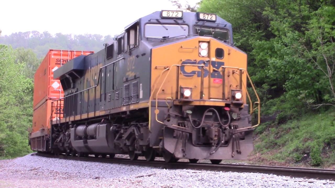 CSX Q015 Stack Train from Chambersburg, PA to Bedford Park, IL in