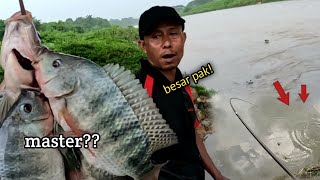 mancing ikan nila di sungai liar ‼️ bapak ini kaget lihat ikan nila besar ini