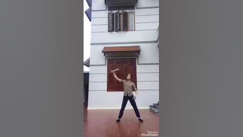 Biểu diễn côn nhị khúc