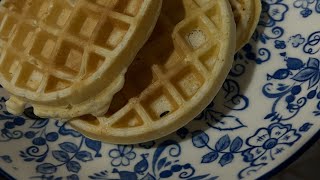 Rainy day in Bangkok 🌧️ /cooking waffles and apricots in syrup 🧇 🧇