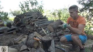 Splitting firewood/ Fiskars x21 &  Fiskars x27 axes!