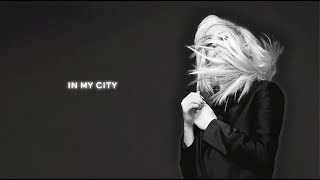 Смотреть клип Ellie Goulding - In My City (Official Lyric Video)