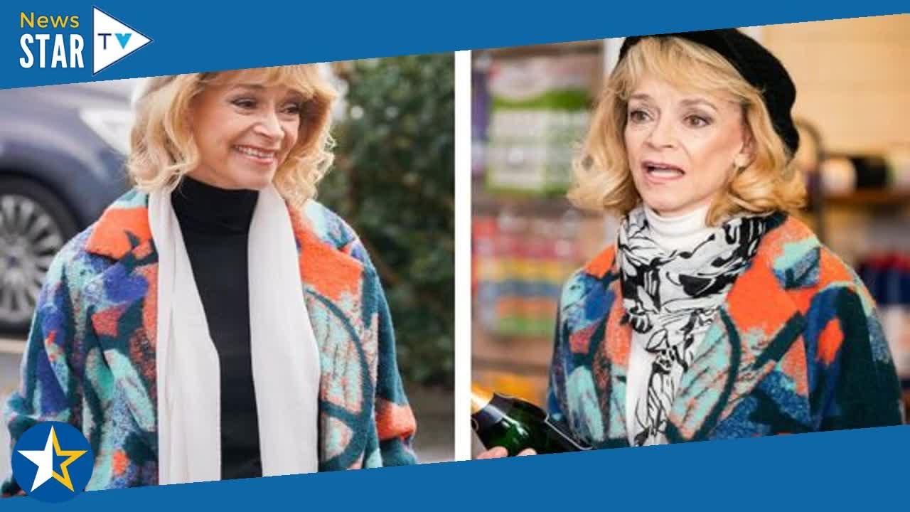 Sue Holderness spills on being forced to 'flirt with a tennis ball