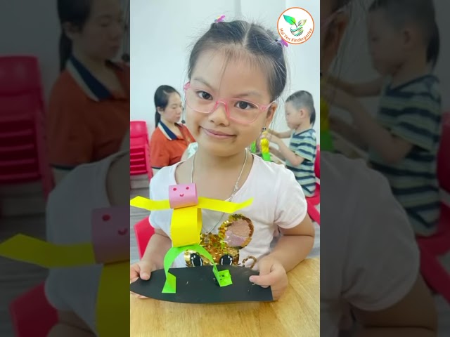 Video 🎨👧 TẠO HÌNH NGỘ NGHĨNH – KHÉO TAY LÀM NGƯỜI TỪ GIẤY MÀU 👦✂️ | Mầm Non Hải Yến - Trương Định