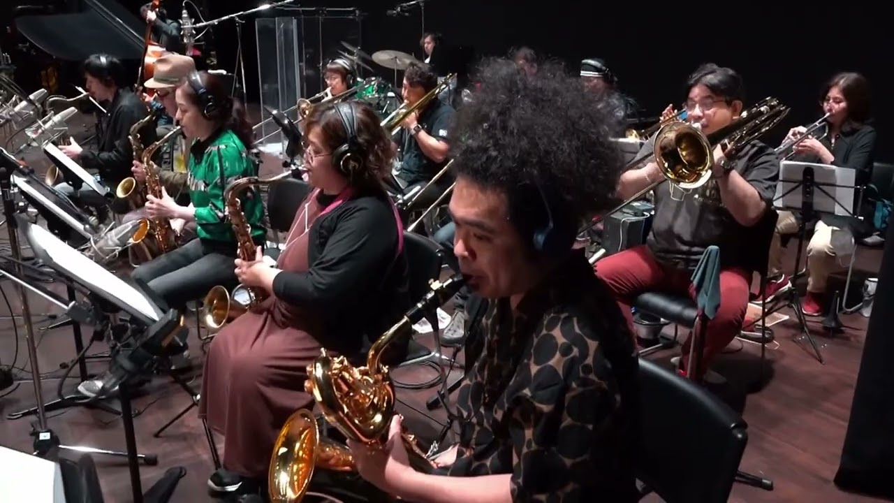 Uchina Jazz All Stars「ヒヤミカチ節」 - YouTube