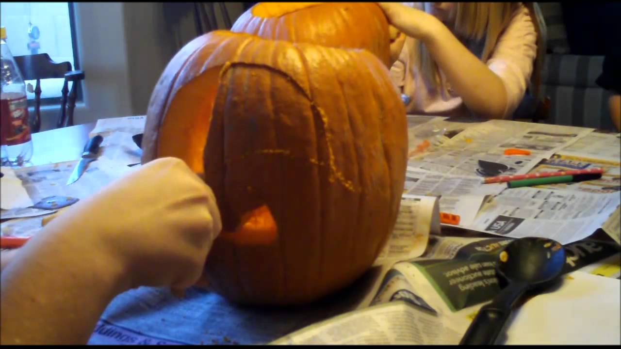 Pumpkin Speed Carve: Jack Skellington - YouTube