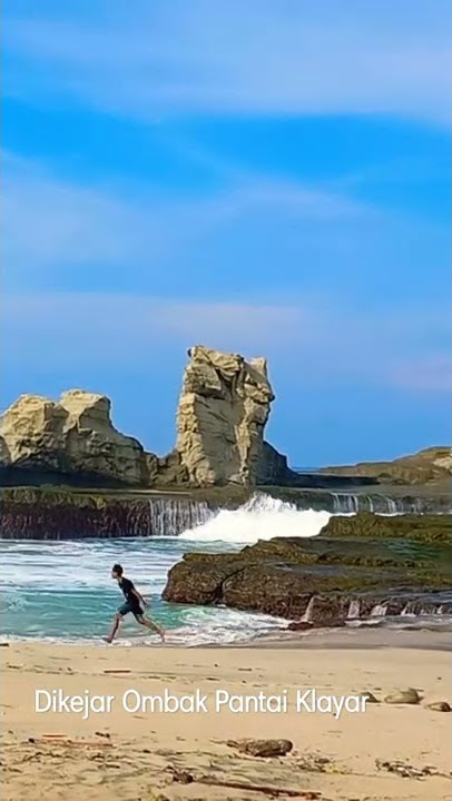 Dikejar Ombak Pantai Klayar Pacitan #shorts