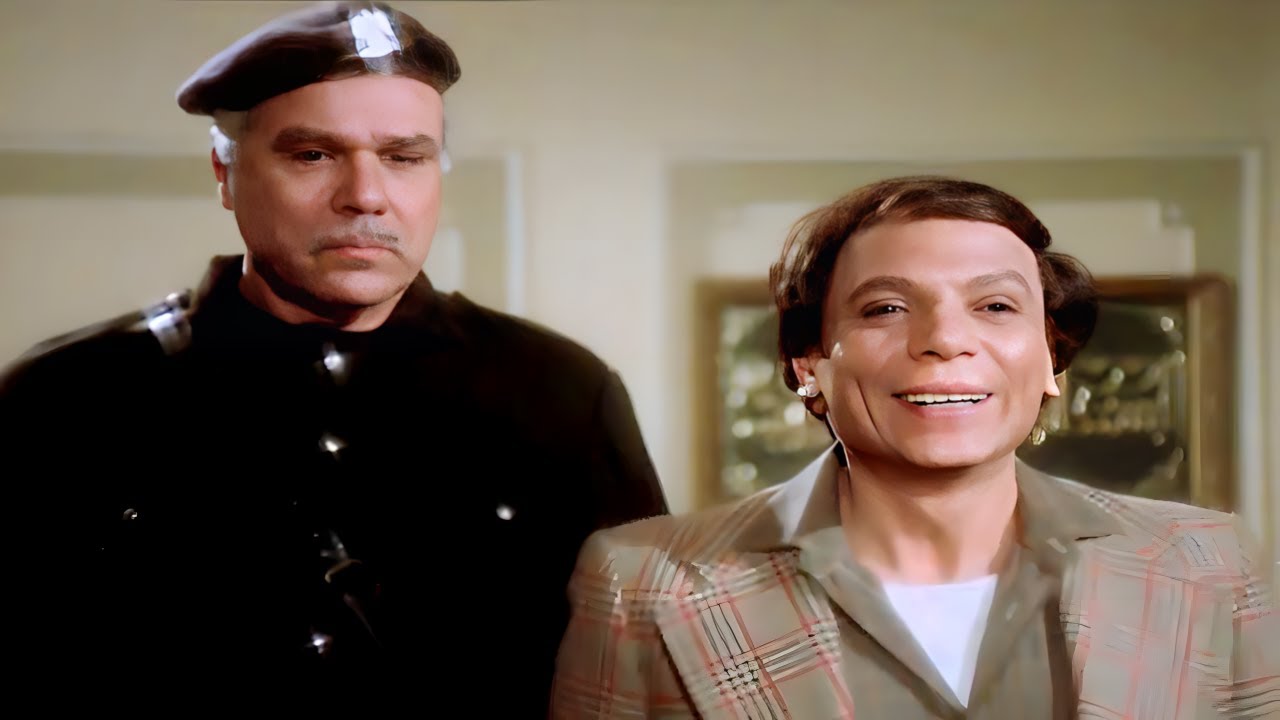 ربع ساعة من الضحك مع عملاق الكوميديا عادل امام لما سرق فلوس الموظفين😂😂عملت لباس بالقماش اللي اتوزع🤣🤣