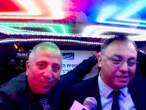 סרטון מונית קריוקי בתוך המונית 