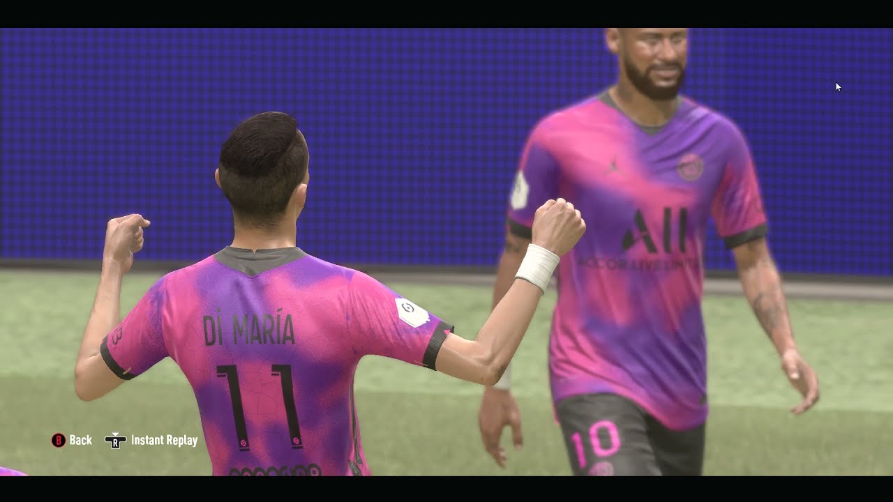 Angel DI MARIA's bicycle kick for PSG FIFA 21