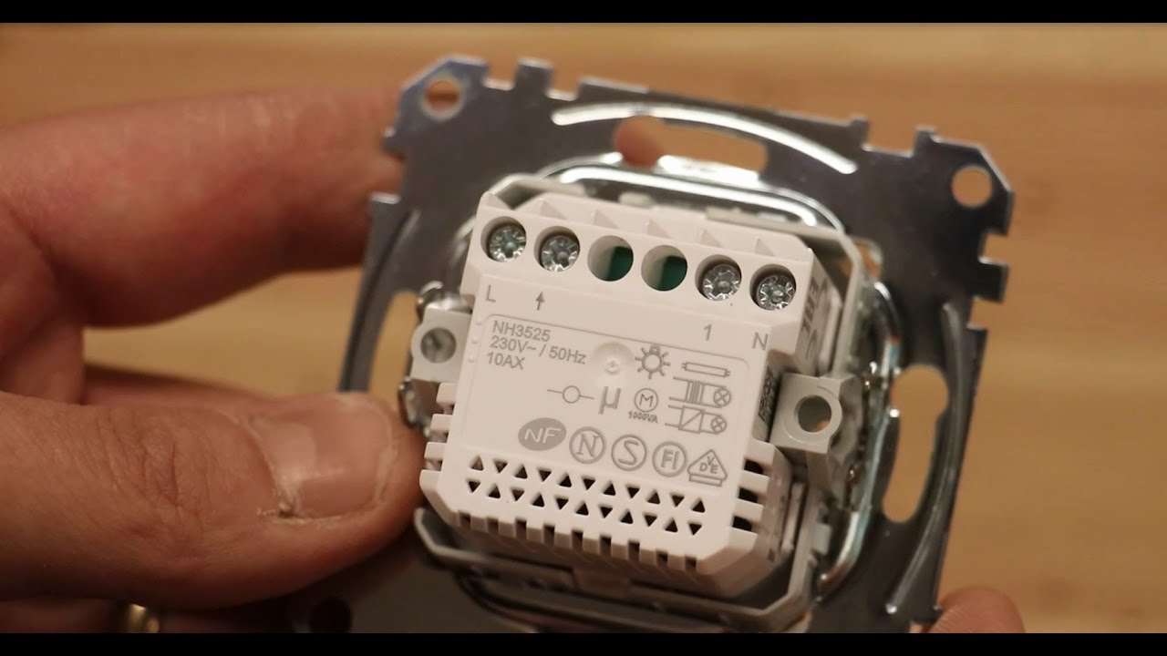 Kojerasiaan asennettavan liiketunnistimen asennus