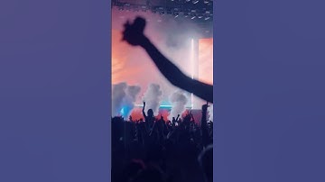 💨🎤 CO2 Jets bring next-level energy to every show!