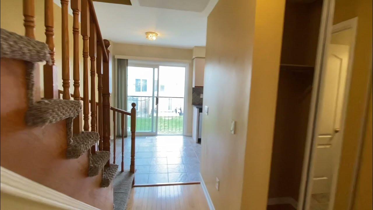 For Rent Clean & Spacious 3 BR Condo Townhome in Erindale
