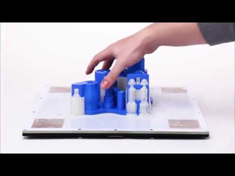 Timelapse of 3D Printing with Dissolvable Support Structures on Zortrax M300 Dual