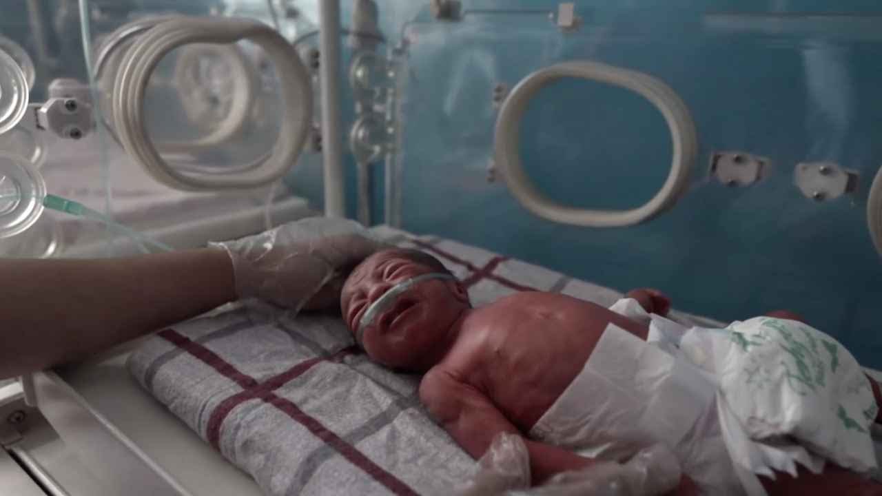 Newborns fighting for survival in Afghanistan