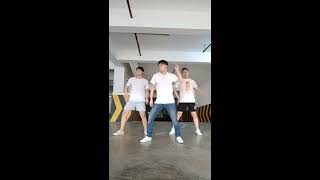 Download Lagu Mariposa // Dance Cover