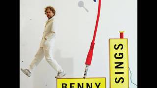 Video thumbnail of "Benny Sings -  The Beach House"