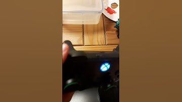 Pressing LB Button On Xbox Controller #xbox #controller #button