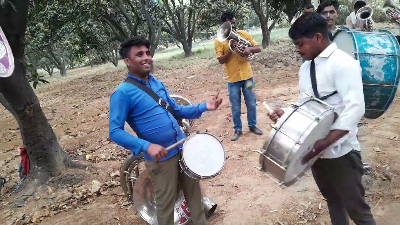 vijay bharat band moradabad civil choraha riarsal    ve tu ki jane Pakistani mujra