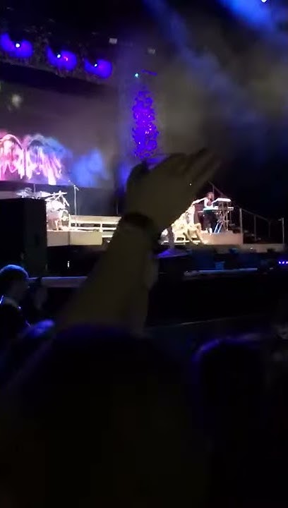 Fifth Harmony - Write On Me Live in Glasgow 7/27 Tour - YouTube