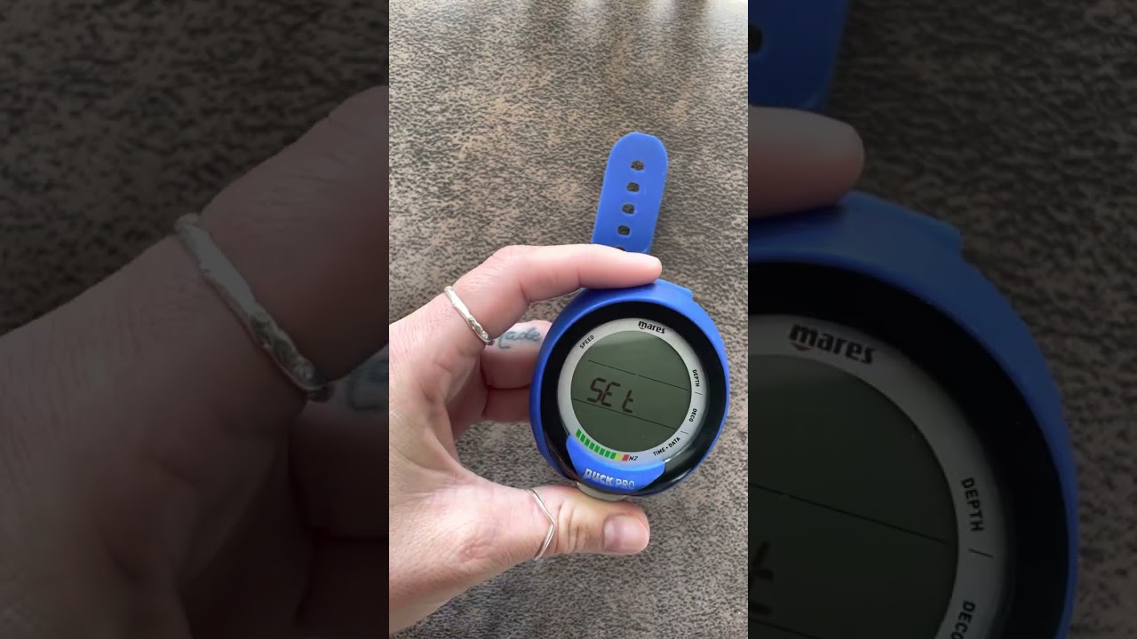 Mares Puck Pro Montre ordinateur de plongée avec batterie de rechange gratuite, jaune Mares Puck Pro Montre ordinateur de plongée avec batterie de rechange gratuite, jaune