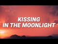 Shakira, Rihanna - Kissing in the moonlight (Can&#39;t Remember to Forget You) (Lyrics)