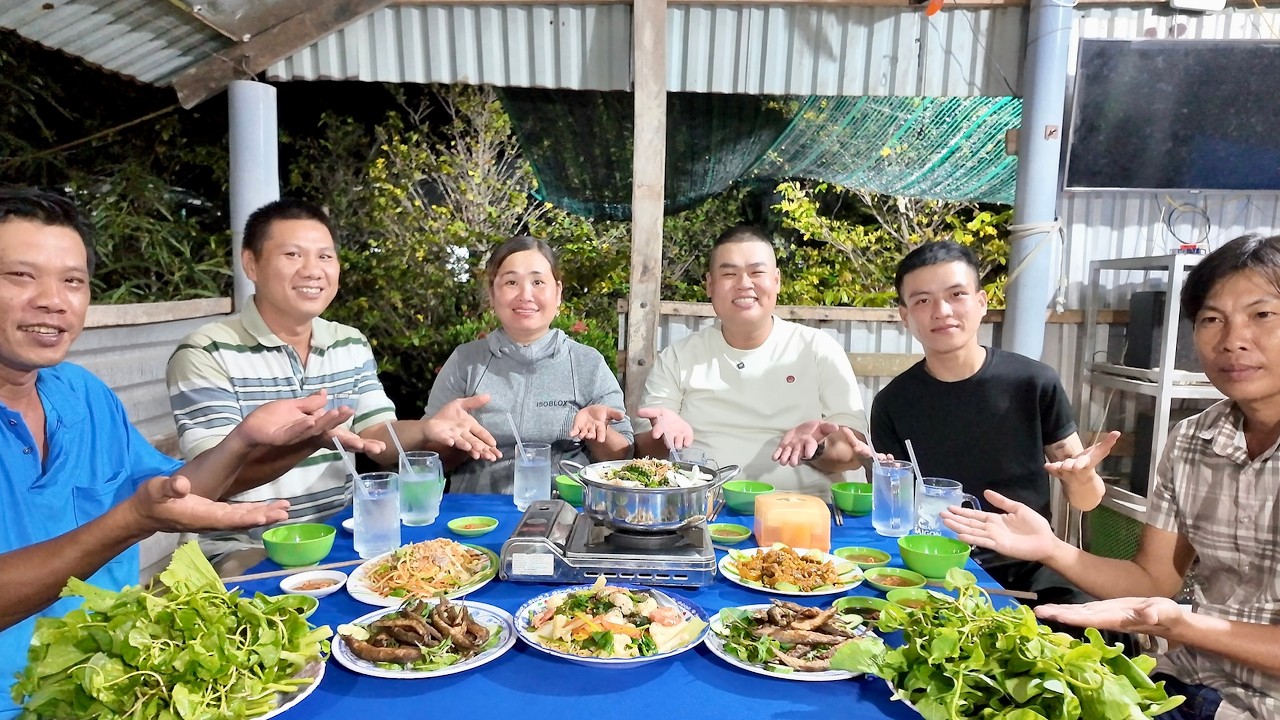 Giao Lưu Kênh @Thái sa lem Cùng Chị Thuý Hằng Ôn Lại Kỉ Niệm Xưa Vô Cùng Xúc Động Ăn Món Ăn Dân Dã