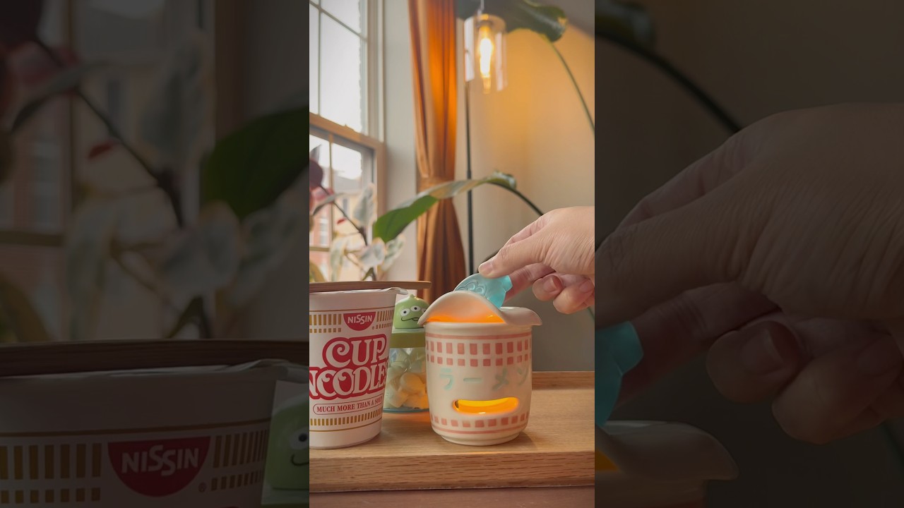 My cup noodle wax warmer will be in my shop drop 🍜 7.22 🗓️ 