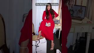 The Sexy Ashley Graham and her sexy feet. #plussize #plussizemodel  #plussizefashion