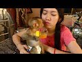 Baby Monkey Dodo Kiss Mom That Mom Made Orange Juice For Him