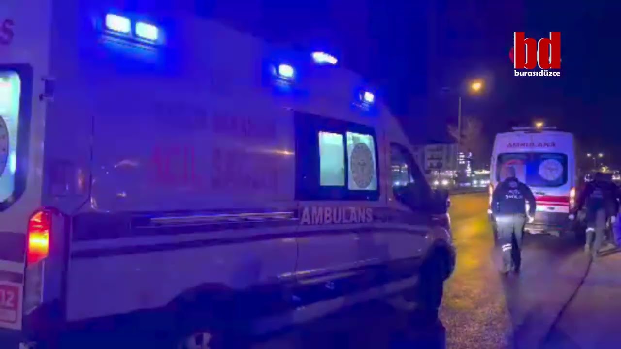 Düzce'de otomobil ile halk otobüsü çarpıştı: 5 yaralı