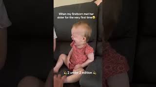 When my firstborn met her sister for the very first time 💞 babiesview 🐣 #babiesview