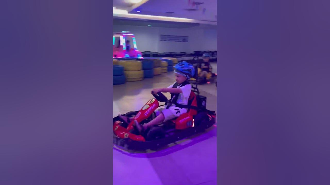 Main gokart! Di pegasus karting mega mall pluit village. Udah pernah