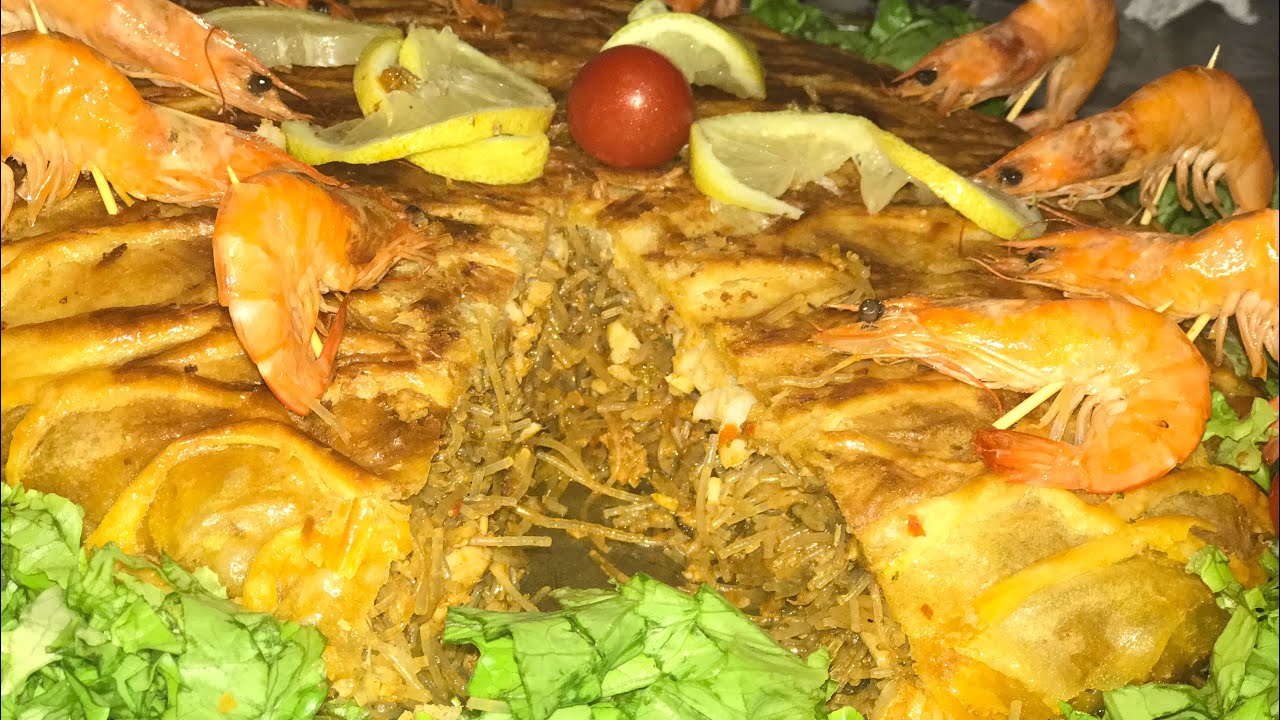 Pastilla aux fruits de mer بسطيلة الحوت من يد امي جد رائعة و مبسطة