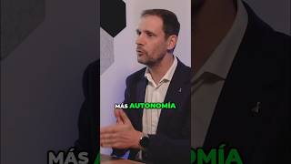 Este robot te acompaña y hasta te lleva la maleta